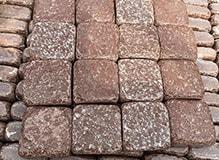 Брусчатка галтованная из лемизита, цвет-бордо, фото Купить Лемезит-брусчатка-галтованная, цвет-бордо в Кемерове